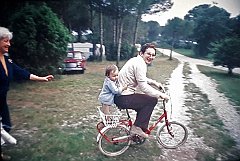 Giulio e Alessio in bici 